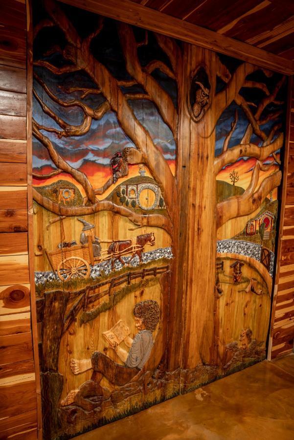 The Hobbit House, Fantasy Comes Home! Russellville Luaran gambar